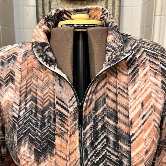 Onque Casual. Size XL. Pink & Gray Flannel Zip Up Jacket. Cotton Poly. B95 - Picture 4 of 6